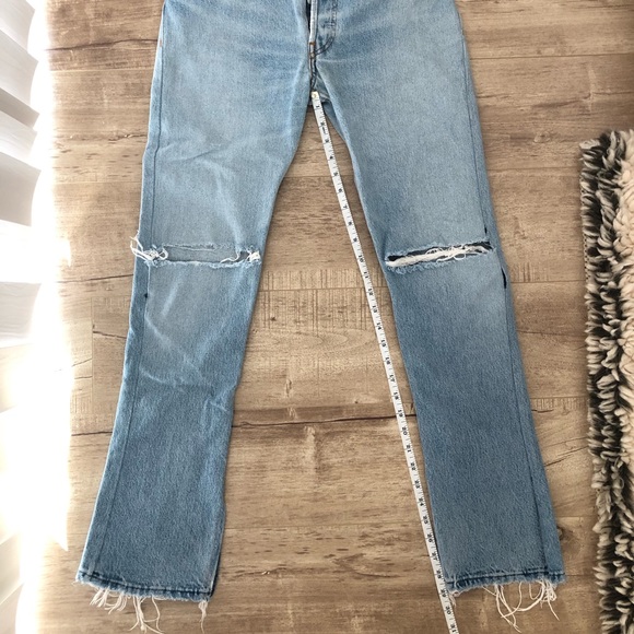 Elsa Re/done with Knee slits 26 - Picture 2 of 11